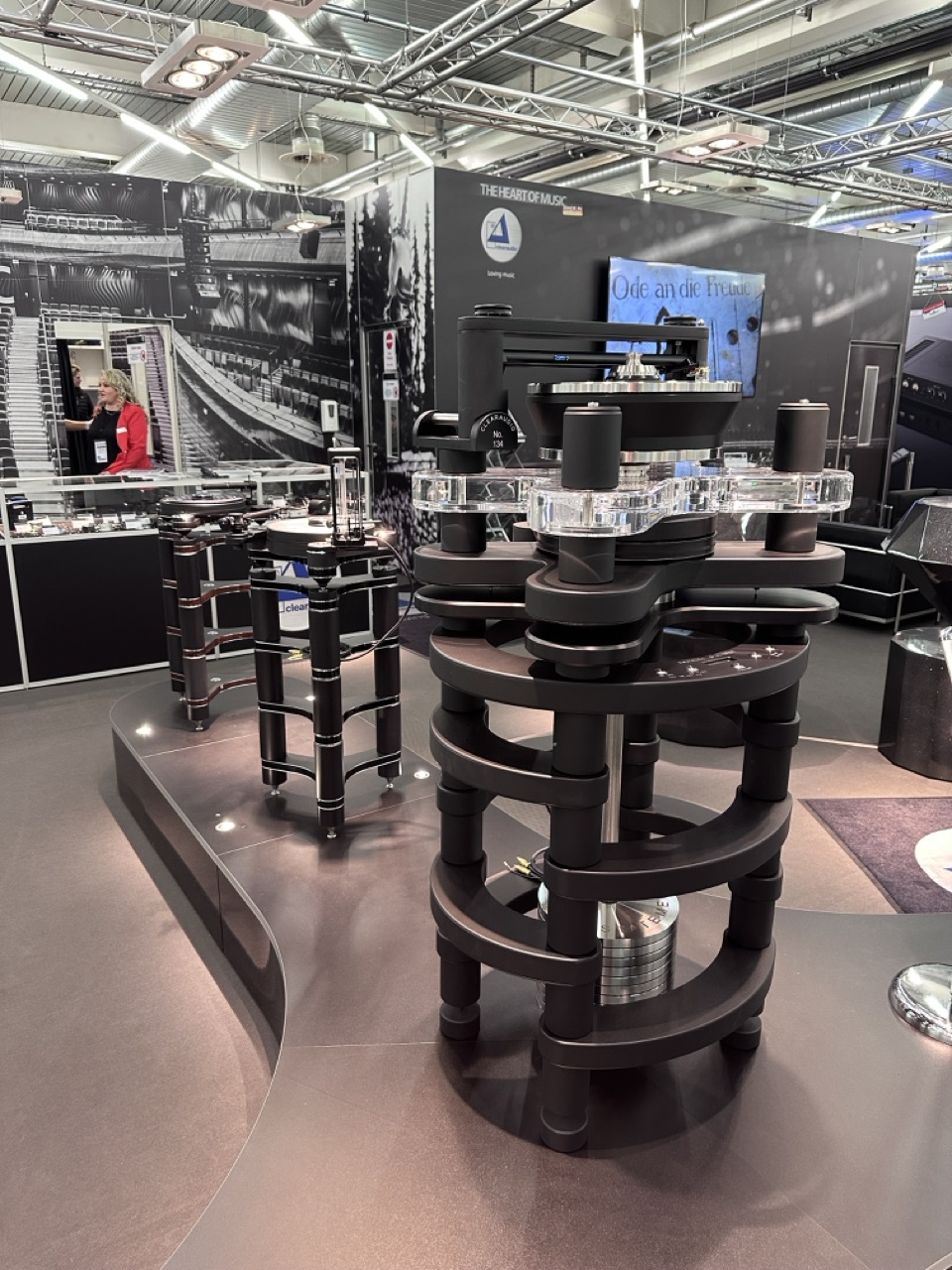 This year I noticed a lot of fine examples of incredibly engineered turntables, such as Clear Audio`s Statement, weighing in at 350kg...