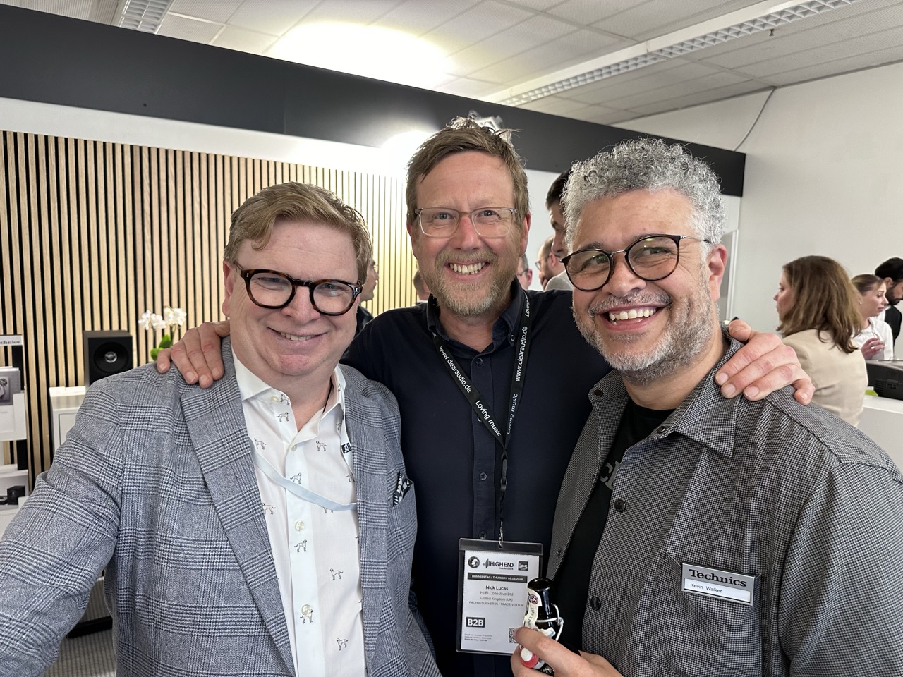Ran into my old pal Simon Pope, from the Hi-Fi World days and my new pal Kevin. The both work for Technics, so managed to get an invite for drinkies in their showroom after the first day.